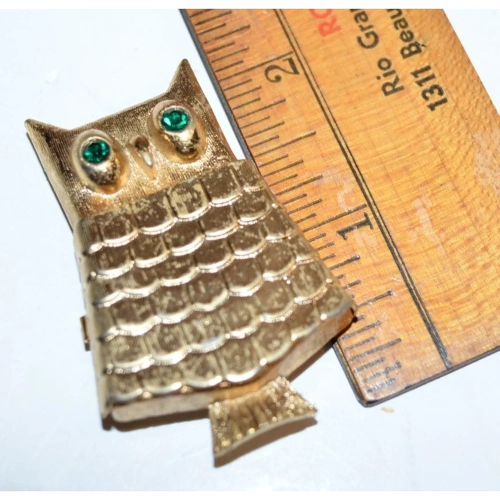 Vtg Jewelry Avon Owl Brooch Pin Locket Gold Tone Green Eyes Glace